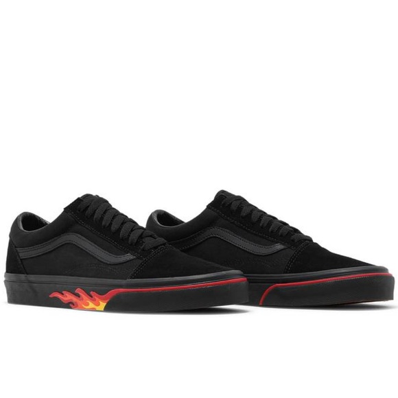 Vans Men’s Old Skool
(Flame Wall) Black/Black
VN0A38G1Q8Q
Sneakers - Picture 2 of 16